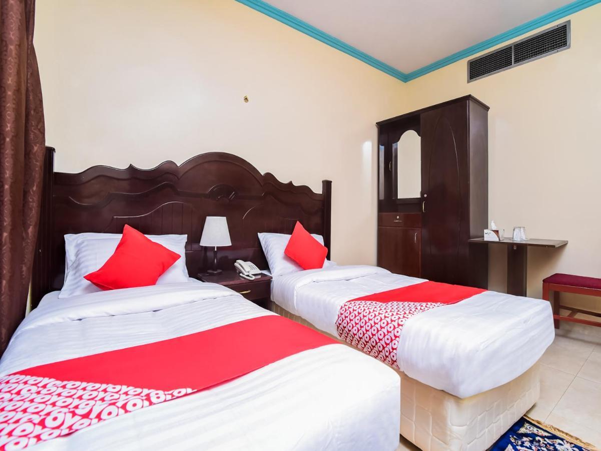 Oyo 170 Roy Sand Hotel Дубай Екстер'єр фото